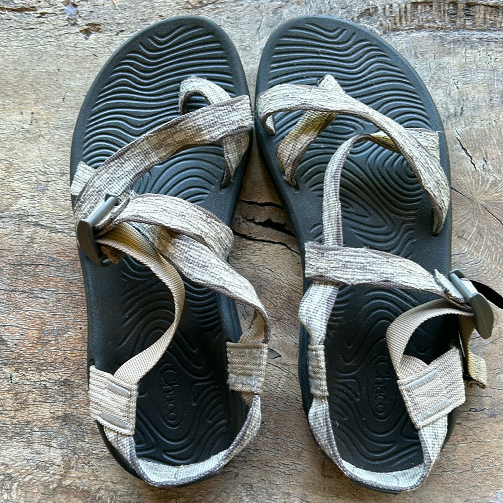 Chacos size 9 almost new